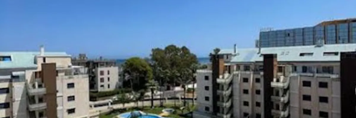 Duplex avec piscine padel plage idéal pour famille - Three-Bedroom Apartment with Sea View