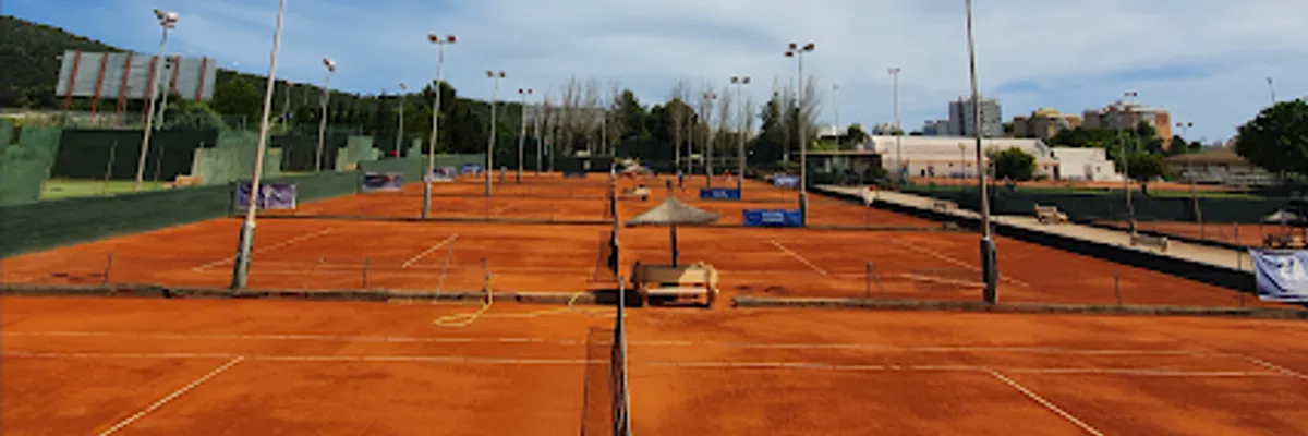 Vilas Tennis Academy